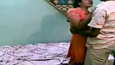Young college guy sex with hot bhabhi