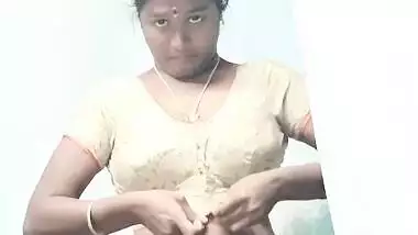 Desi aunty stripping for her BF
