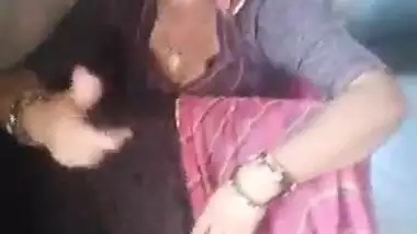 Village Aunty Pulls Ghagra During Fight