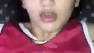 A college girl enjoys her first sex in an Assamese sex video