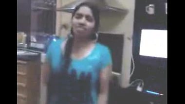 Tamil girl nude dancing on cam