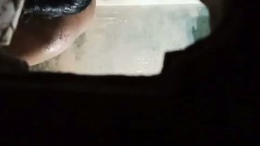 Village bhabhi nude bath captured through hole