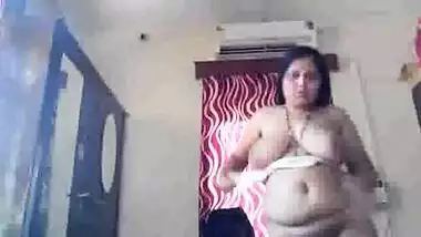 North Indian Busty Aunty's Nude Body exposed after bathing