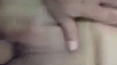 DESI Girl Clean Shaved Red Pussy Fucking in Hotel