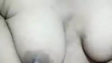 Super cute Indian girl naked boobs show