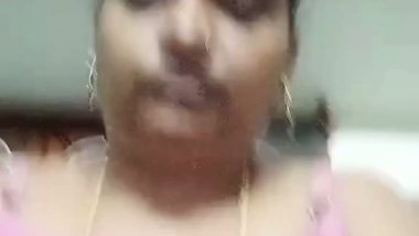 Tamil chubby wife boobs showing for secret lover viral MMS