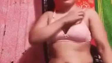 Lovely Desi girl not shy to demonstrate on webcam her perky XXX tits