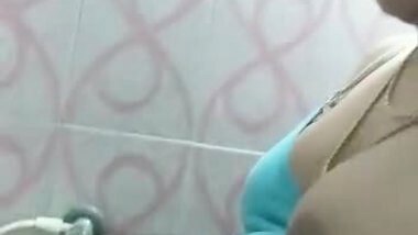 MOST WANTED FAMOUS HOTTIE VIDEOS BLOWJOB AND PISSING PART 2