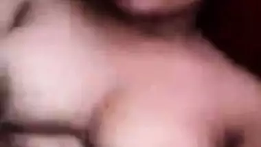 Cute Desi girl Shows Boobs and Fingering Part 1