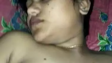 Desi wife nude at night (old)