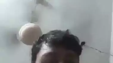 Pervert fucks his friend’s wife in the Bangladeshi sex video