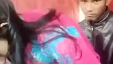 Indian lovers caught trying first sex outdoor in Desi mms video