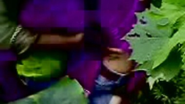 amateur indian girls kiss