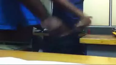 Desi office girl giving hot blowjob to her boss