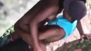 Village voyeur caught on mms video of Desi lovers caught fucking outdoor