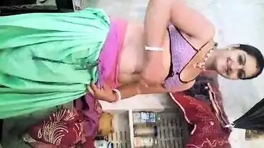After sex guy films how comely Indian mistress puts on XXX clothes