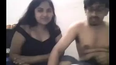Punjabi sister Sushma’s webcam boob press show