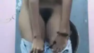 Desi Girl stripping nude in cam