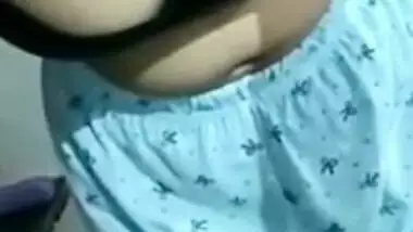 Desi girl stripping bra boobs show viral video