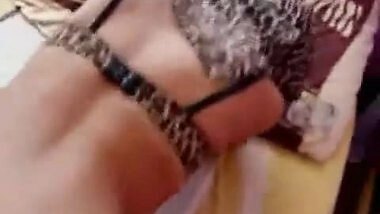 Hot Arab Wife Sucks and Fucks
