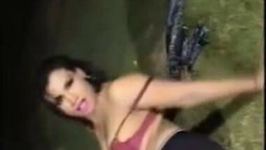 Hot pakistani phudi mujra