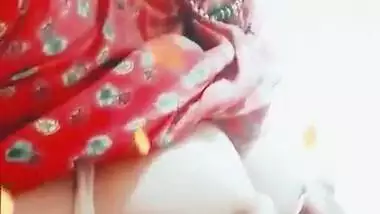 Today Exclusive-cute Desi Girl Showing Her Boobs Part 2