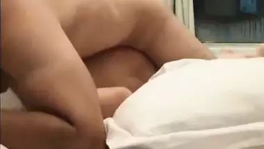 Hardcore Hindi bf video of a horny couple from a bedroom