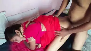 Newly Married Wife Roughly Fucked with Stepbrother on Suhagraat Morning