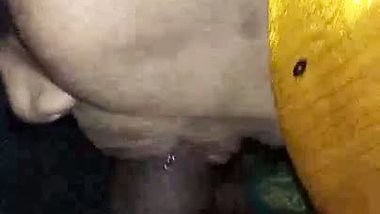 Desi lady sucks dick in the blowjob MMS