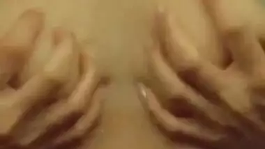 Hot Pakistani girl girl howing her cute small boobies