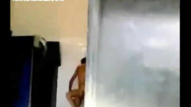 Indian mms of teen college girl shower sex with lover in hostel bathroom
