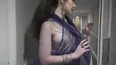 Desi Woman’s Bold Walk Showing Hot Tits