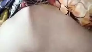 Slut bhabhi takes a labor’s dick in a desi MMS video