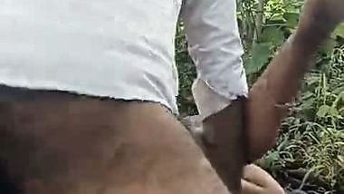 Bhabhi outdoor fucking by lover