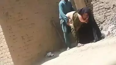 Pakistani dehati outdoor sex