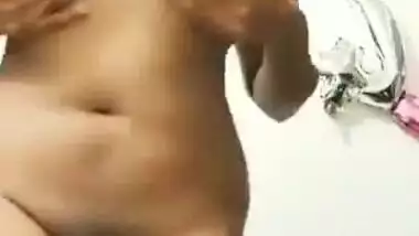 Desi BP nude selfie MMS