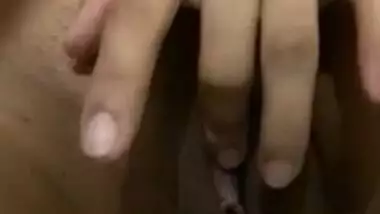 Indian Cheating bhabhi fingering