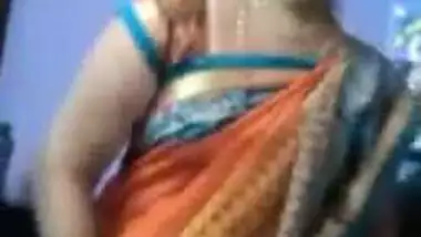 Desi Aunty Showing Pussy to boss
