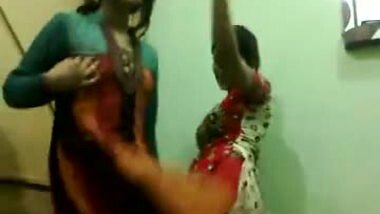 Pakistani Hot NOT aunties Enjoy Dance