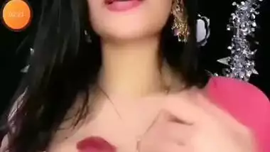 Nishala Nishanka Teasing Viewers by Showing Hairy Armpits on Premium Live