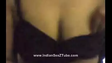 Sexy Tamil housewife in webcame home made