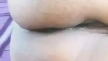 Amazing desi pussy show MMS video to make you crazy