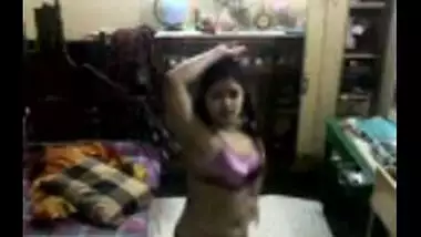 Desi bhabi free porn show on cam for devar