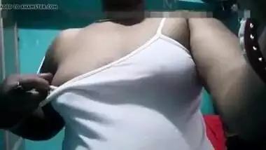 odia bhabhi showing boobs infront webcam