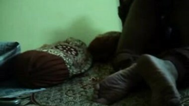 Desi Wife Getting Fucked By Her Lover while hubby records