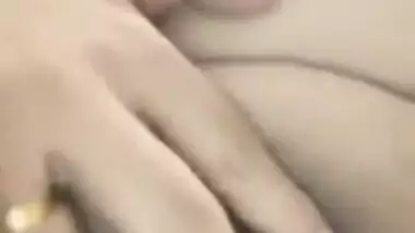 Desi hot aunty fingering