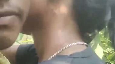 South Indian couple’s outdoor sex MMS from the bush