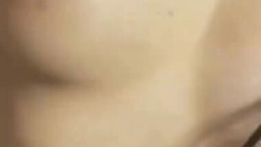 Sexy Paki Girl Showing