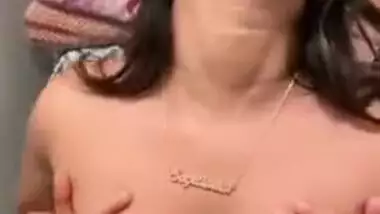 Beautiful Pakistani girl teasing with sexy boobs show