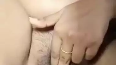 Hairy Indian Bhabi Masturbating With Her Juicy Pussy With Bengali Boudi